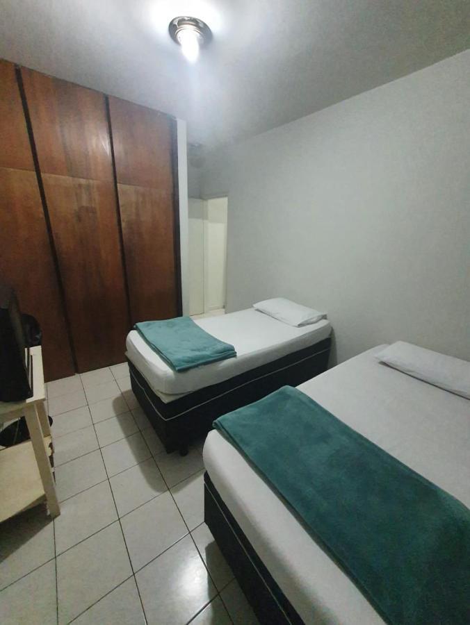 Hostel Umuarama Uberlândia Extérieur photo